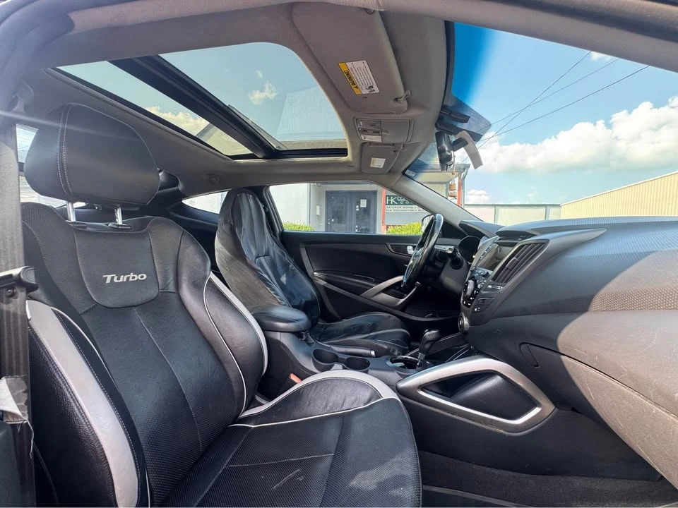 2014 Hyundai Veloster - Image 16 of 18