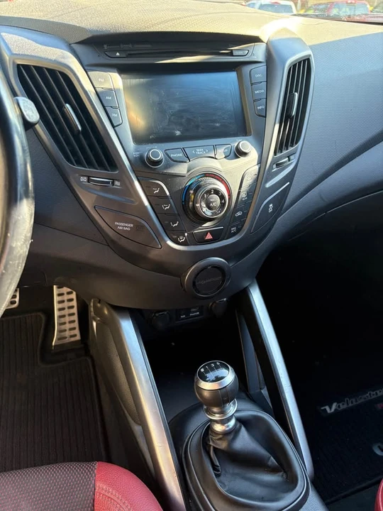 2014 Hyundai Veloster - Image 3 of 12