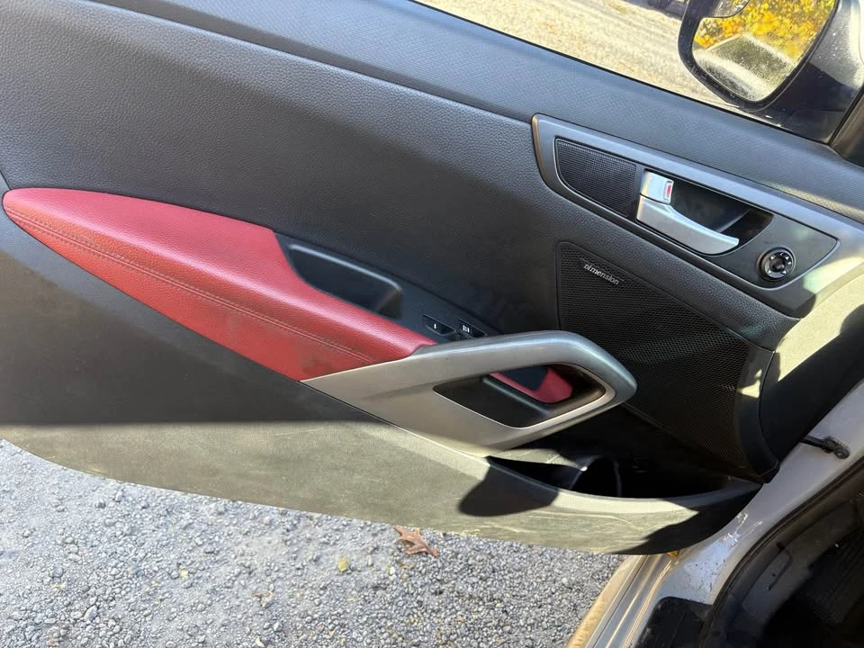 2014 Hyundai Veloster - Image 10 of 12