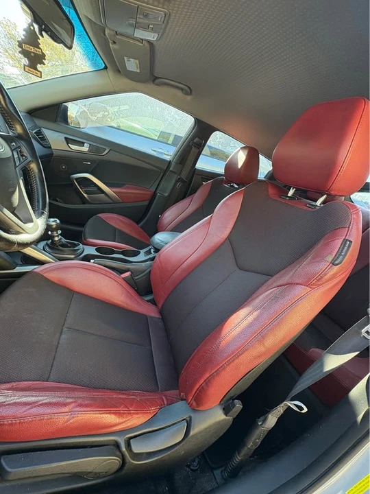 2014 Hyundai Veloster - Image 8 of 12