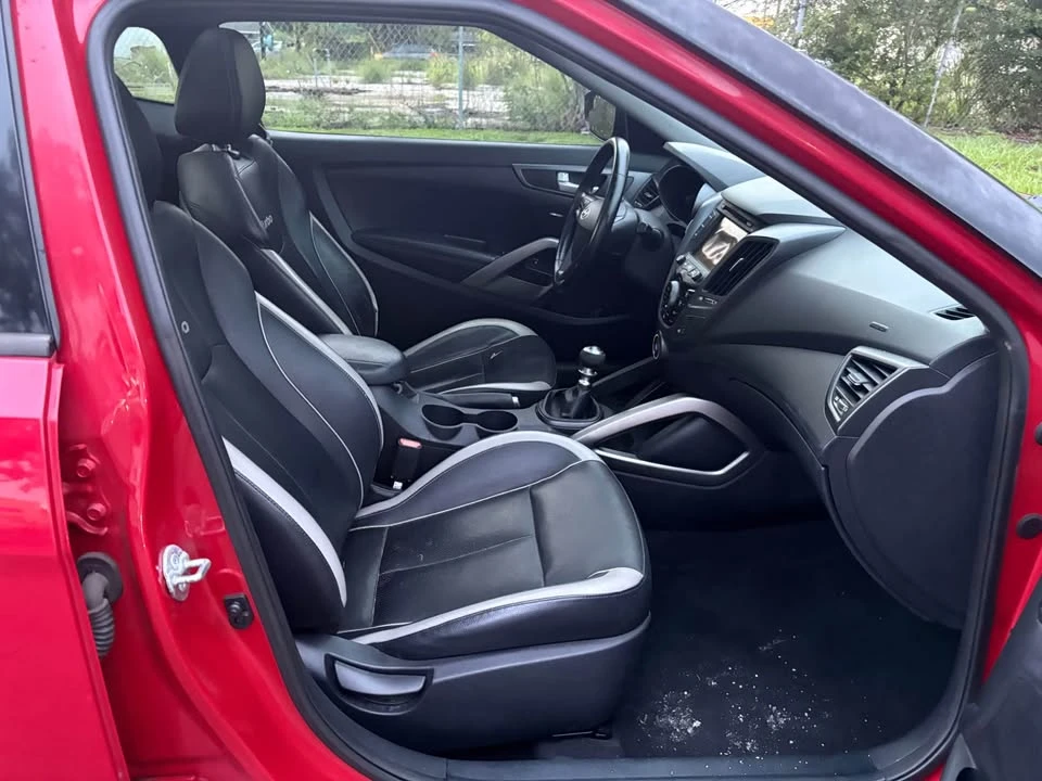 2014 Hyundai Veloster - Image 11 of 20