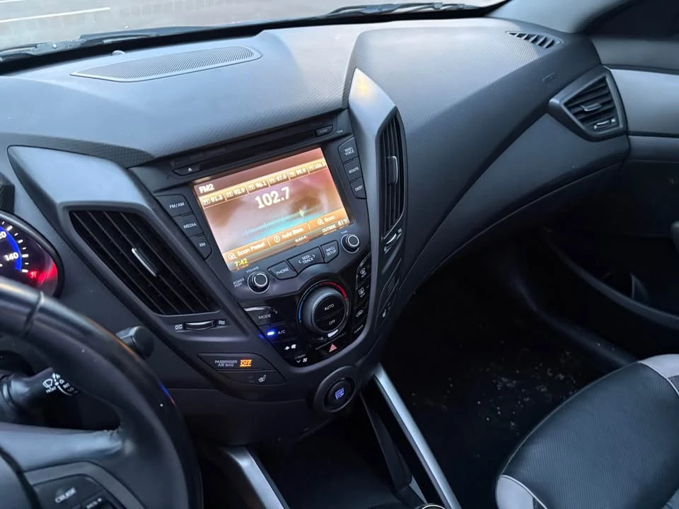 2014 Hyundai Veloster - Image 20 of 20