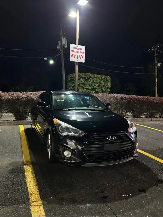 2014 Hyundai Veloster - Image 2 of 11