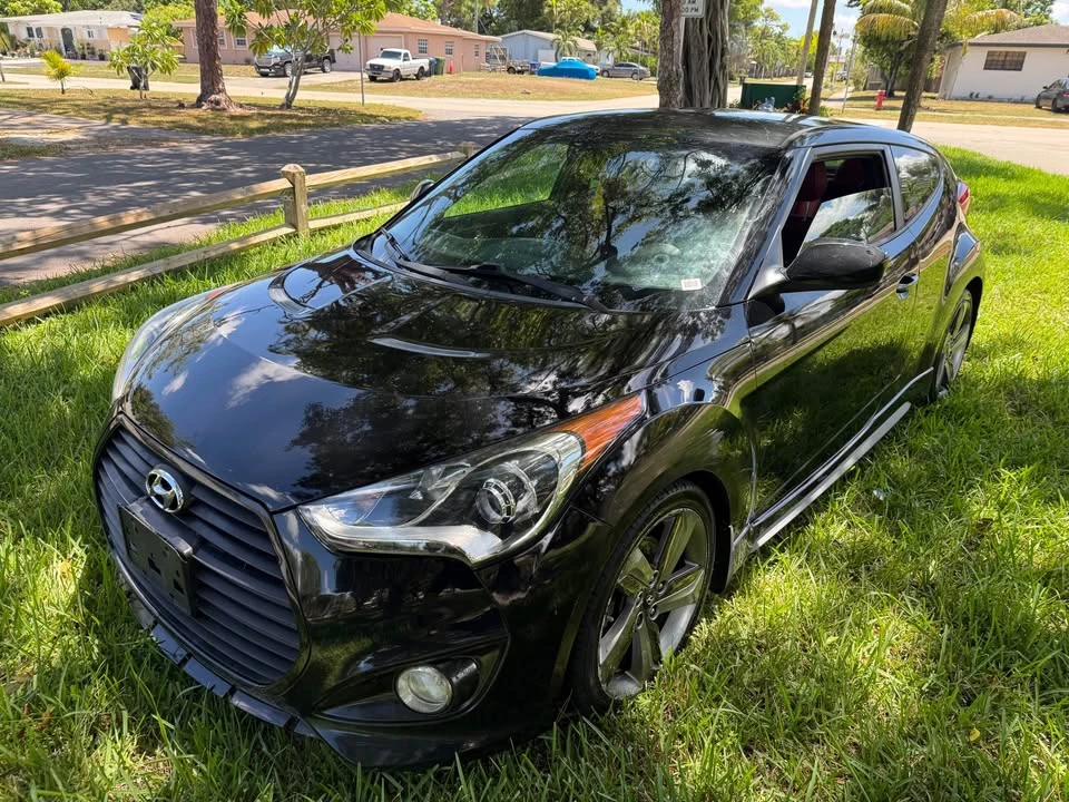 2014 Hyundai Veloster - Image 2 of 20