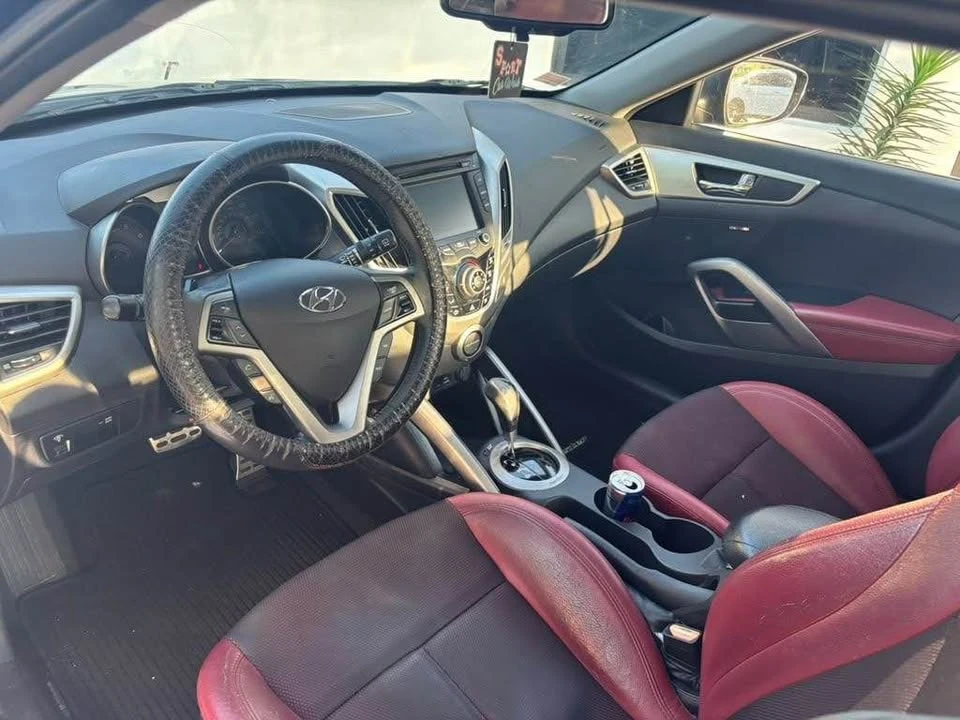 2014 Hyundai Veloster - Image 4 of 5