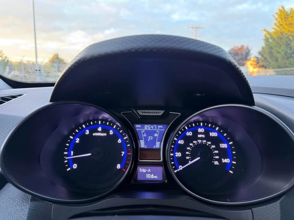 2014 Hyundai Veloster - Image 16 of 18