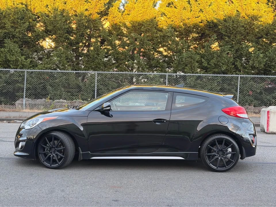 2014 Hyundai Veloster - Image 2 of 18
