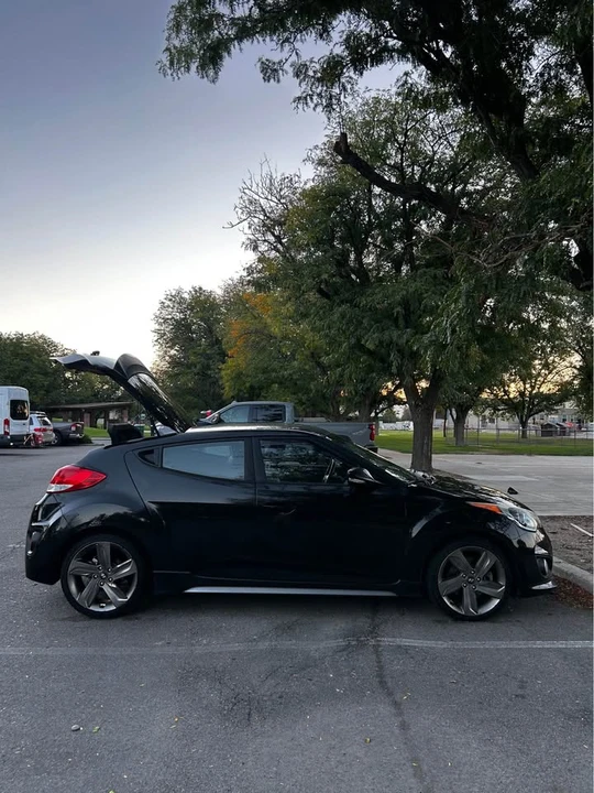 2014 Hyundai Veloster - Image 4 of 12