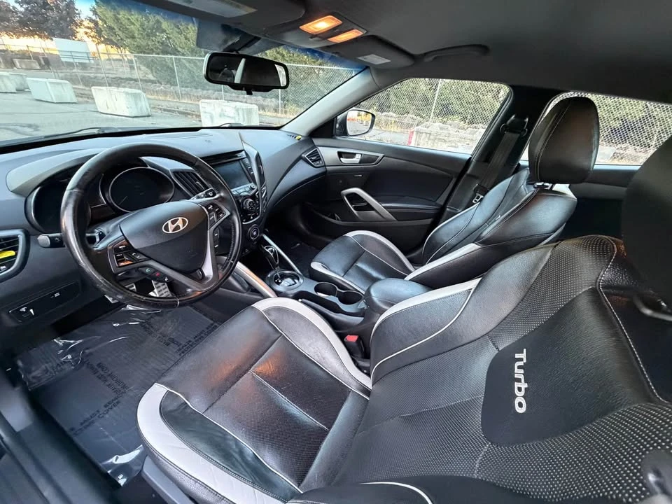 2014 Hyundai Veloster - Image 11 of 18