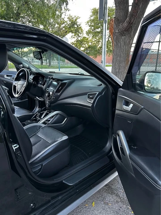 2014 Hyundai Veloster - Image 6 of 12