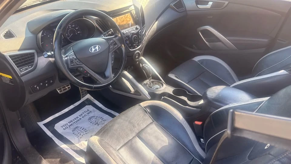 2014 Hyundai Veloster - Image 4 of 4