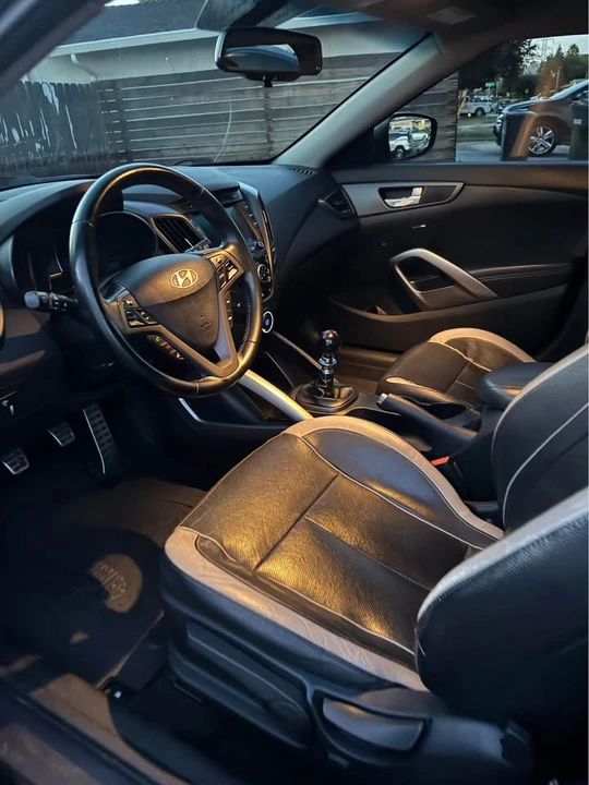 2014 Hyundai Veloster - Image 9 of 13