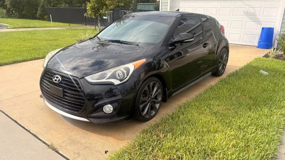 2014 Hyundai Veloster - Image 2 of 4