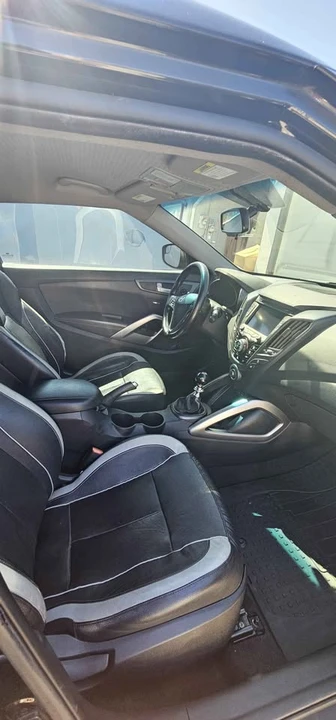 2014 Hyundai Veloster - Image 8 of 9