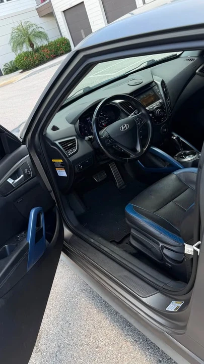 2014 Hyundai Veloster - Image 13 of 17