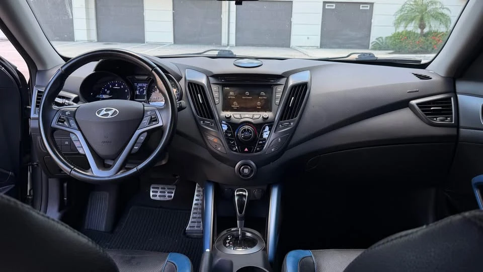 2014 Hyundai Veloster - Image 16 of 17