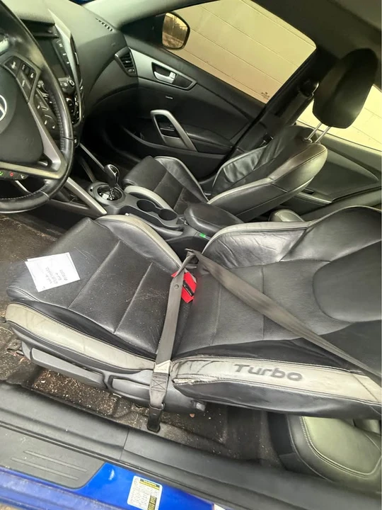 2014 Hyundai Veloster - Image 6 of 14