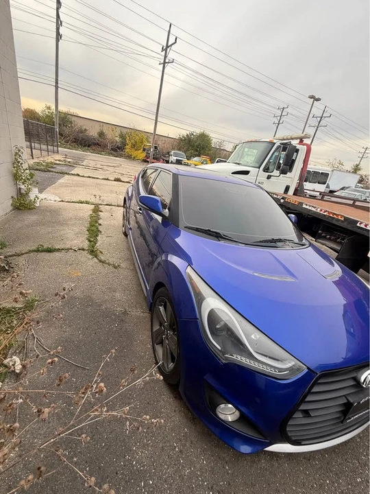 2014 Hyundai Veloster - Image 2 of 14