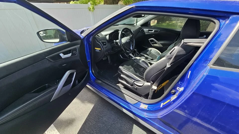 2014 Hyundai Veloster - Image 2 of 14