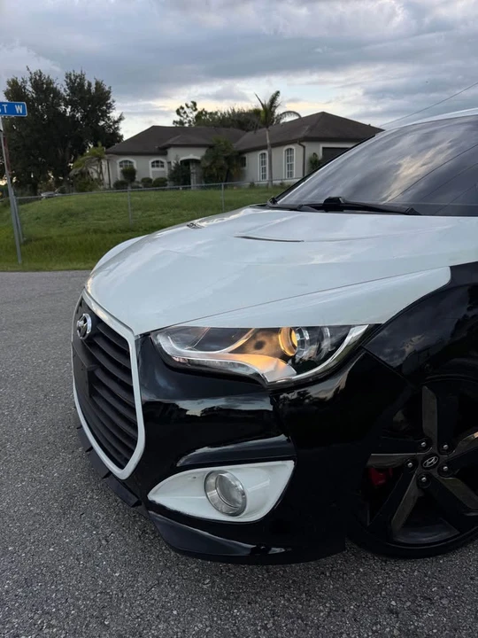 2014 Hyundai Veloster - Image 2 of 16
