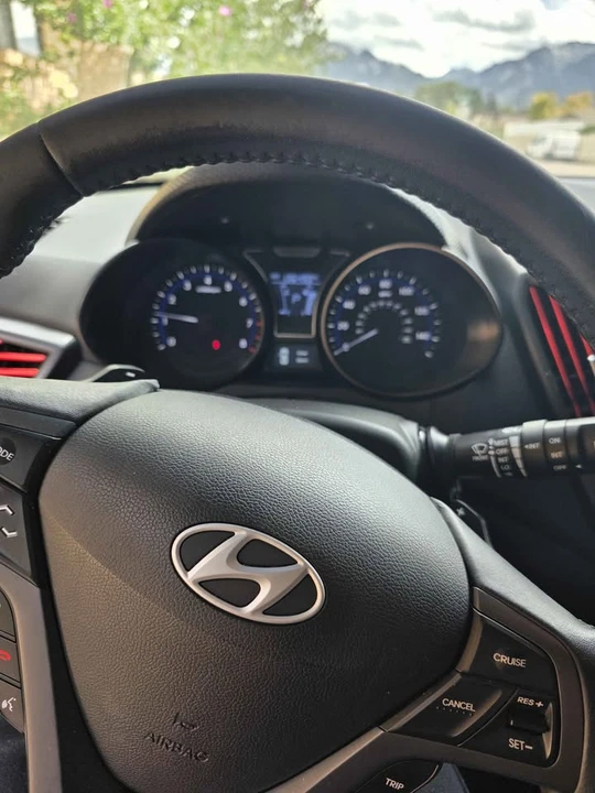 2014 Hyundai Veloster - Image 9 of 13