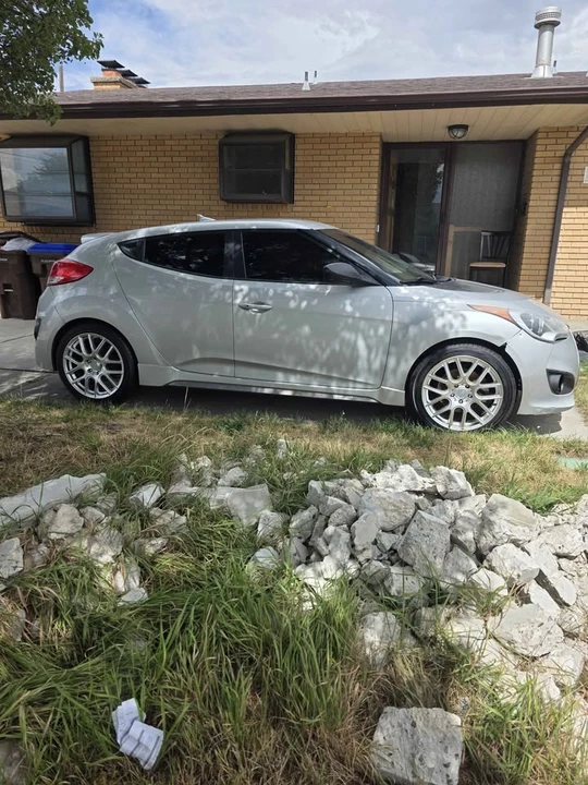 2014 Hyundai Veloster - Image 6 of 13