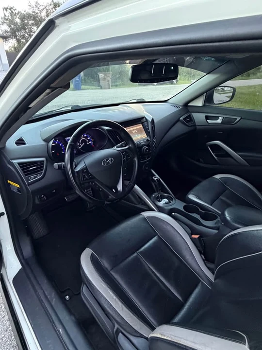 2014 Hyundai Veloster - Image 7 of 16