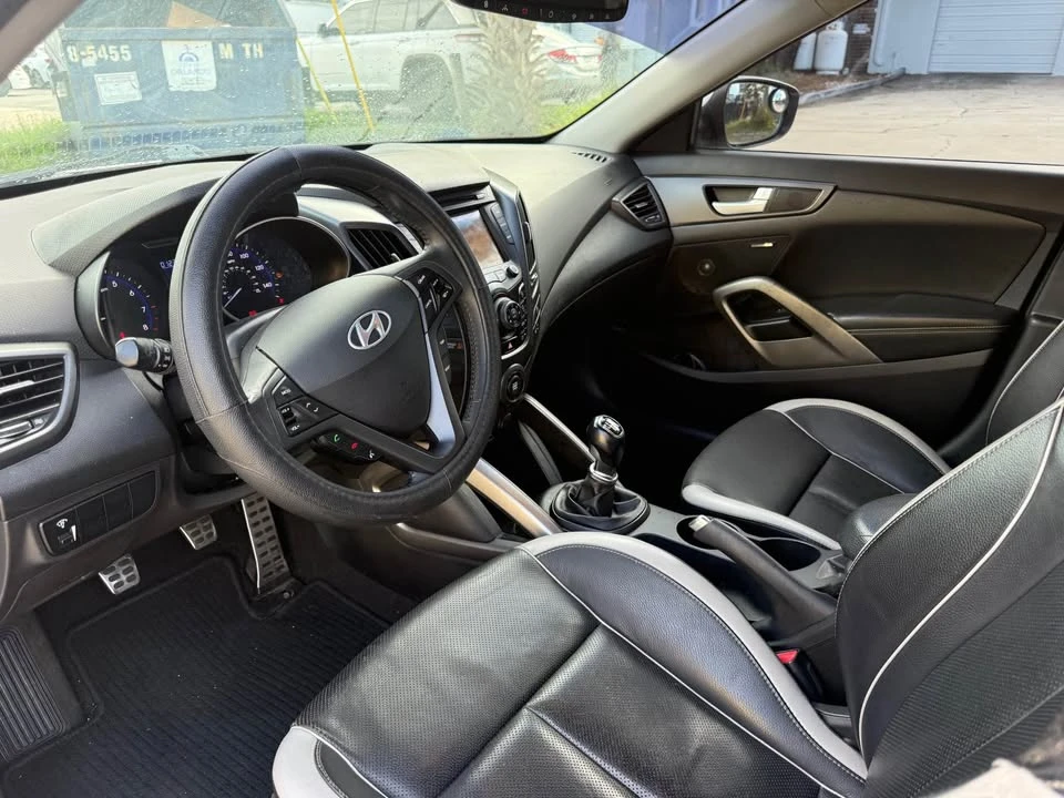 2014 Hyundai Veloster - Image 8 of 10