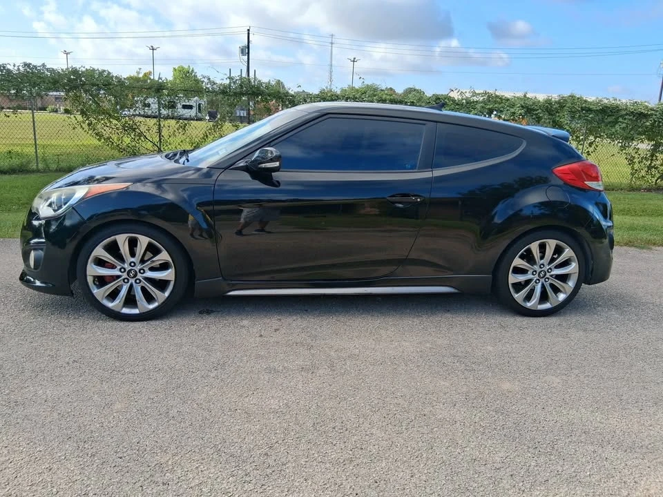 2014 Hyundai Veloster - Image 2 of 10