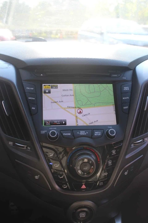 2014 Hyundai Veloster - Image 7 of 10