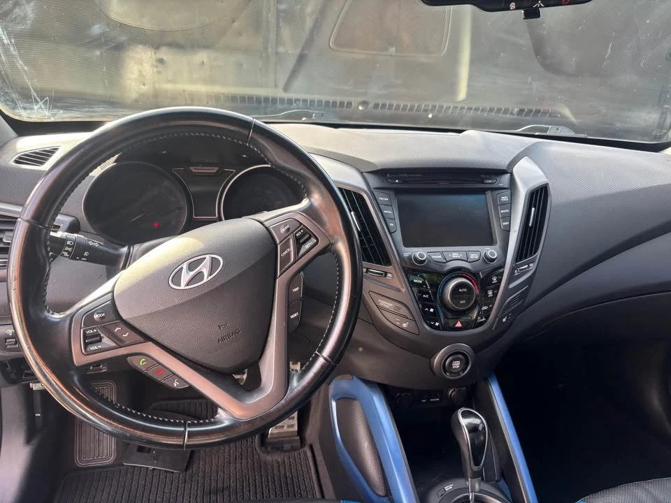 2014 Hyundai Veloster - Image 4 of 6
