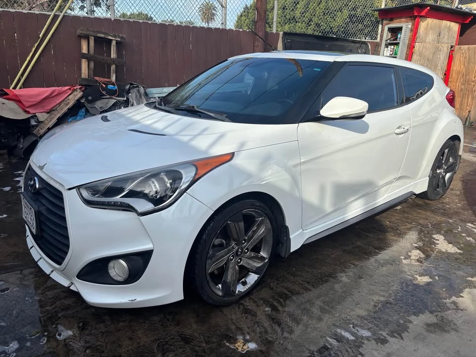 2014 Hyundai Veloster - Image 2 of 6