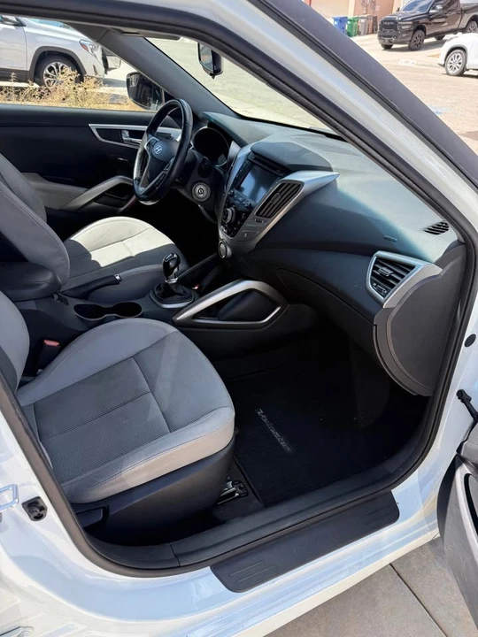 2014 Hyundai Veloster - Image 7 of 20