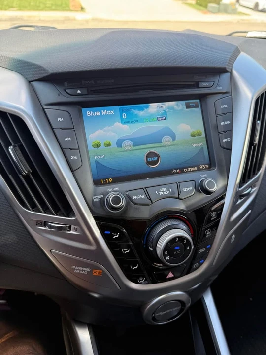 2014 Hyundai Veloster - Image 11 of 20
