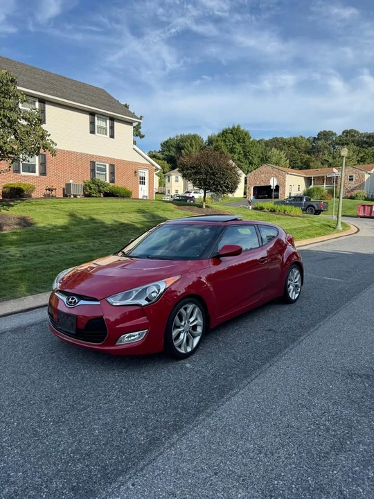 2014 Hyundai Veloster - Image 2 of 20