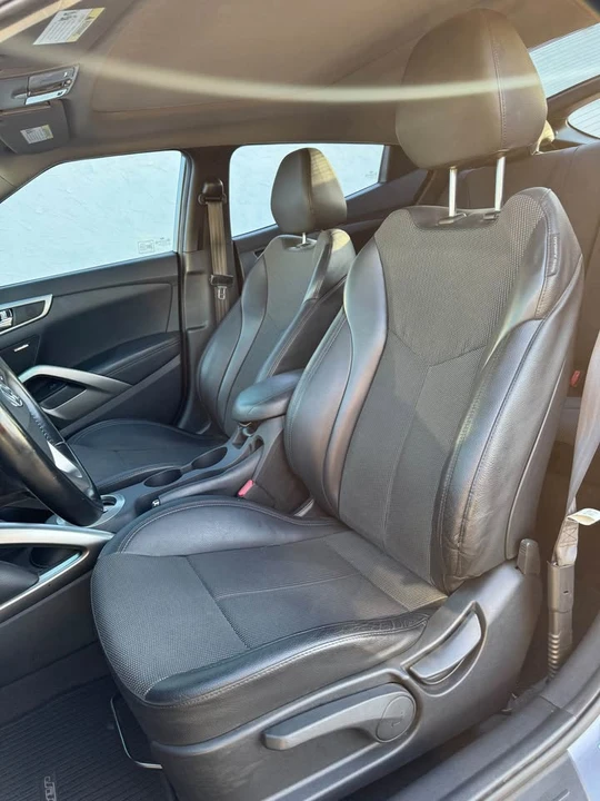 2014 Hyundai Veloster - Image 13 of 18