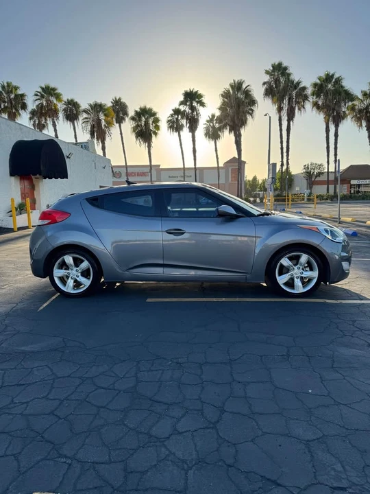 2014 Hyundai Veloster - Image 9 of 18