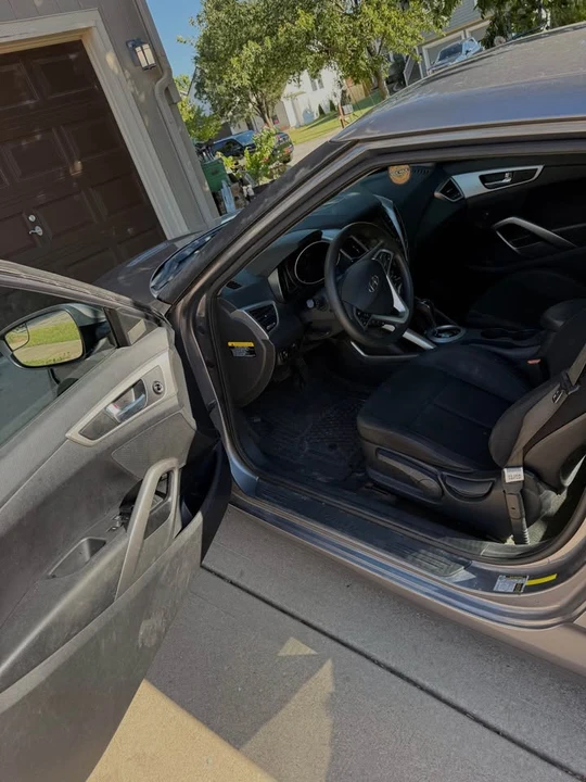 2014 Hyundai Veloster - Image 4 of 5