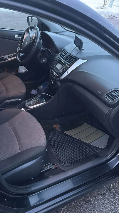 2014 Hyundai Accent - Image 5 of 5