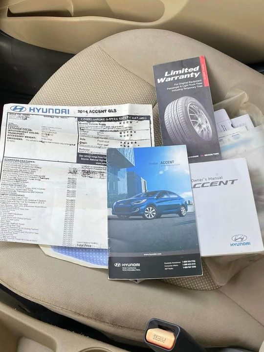 2014 Hyundai Accent - Image 10 of 11
