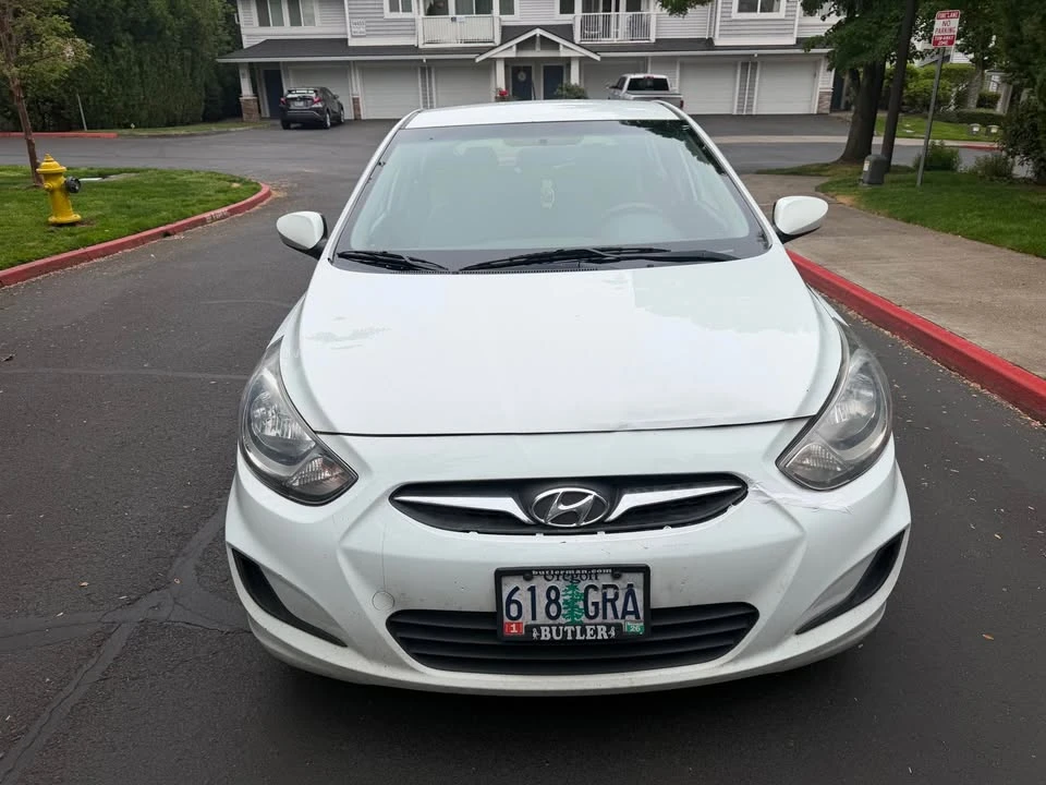 2014 Hyundai Accent - Image 2 of 9