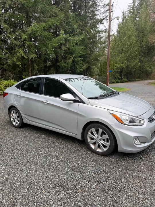 2014 Hyundai Accent - Image 2 of 13
