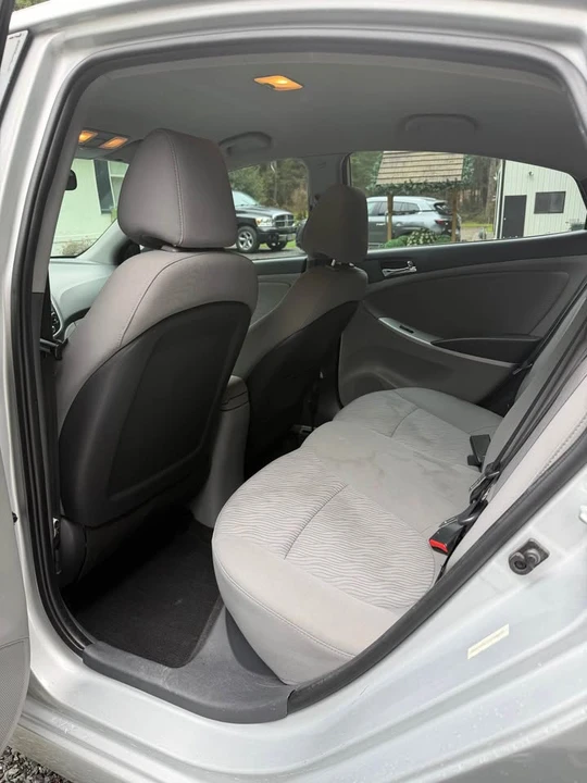 2014 Hyundai Accent - Image 5 of 13