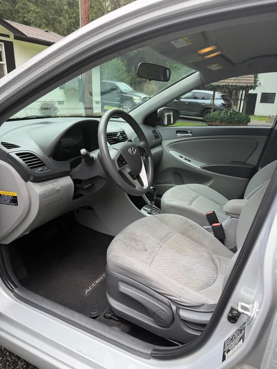 2014 Hyundai Accent - Image 7 of 13