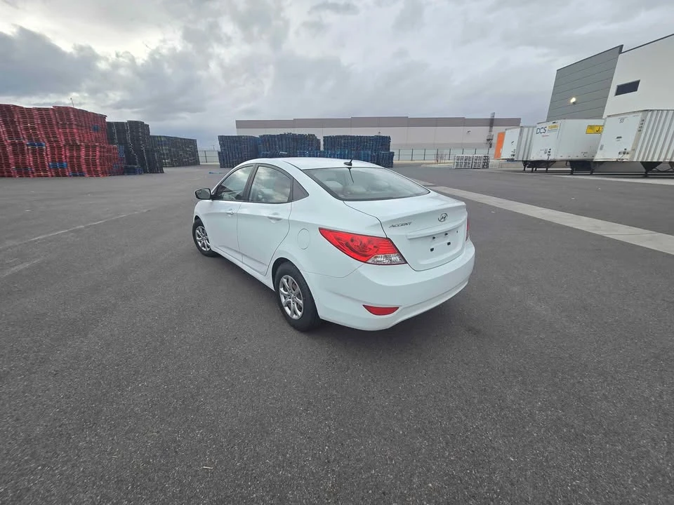 2014 Hyundai Accent - Image 3 of 10