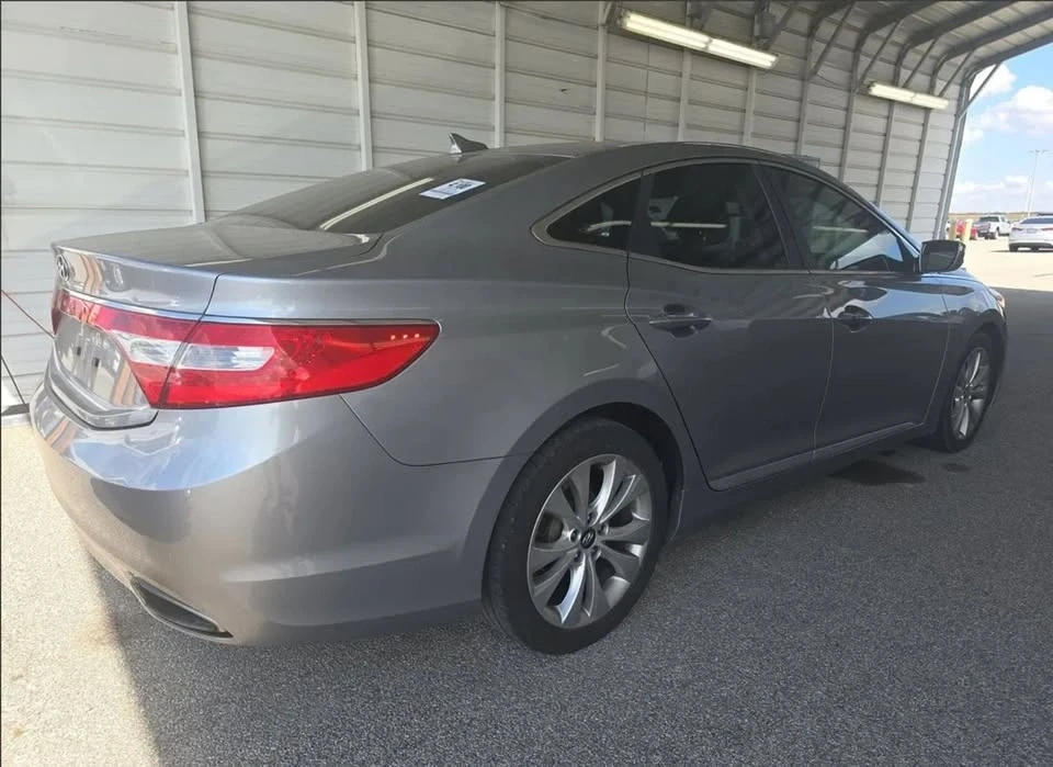 2014 Hyundai Azera - Image 2 of 6