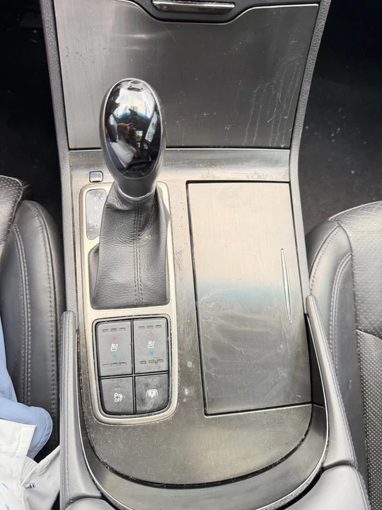 2014 Hyundai Azera - Image 15 of 20