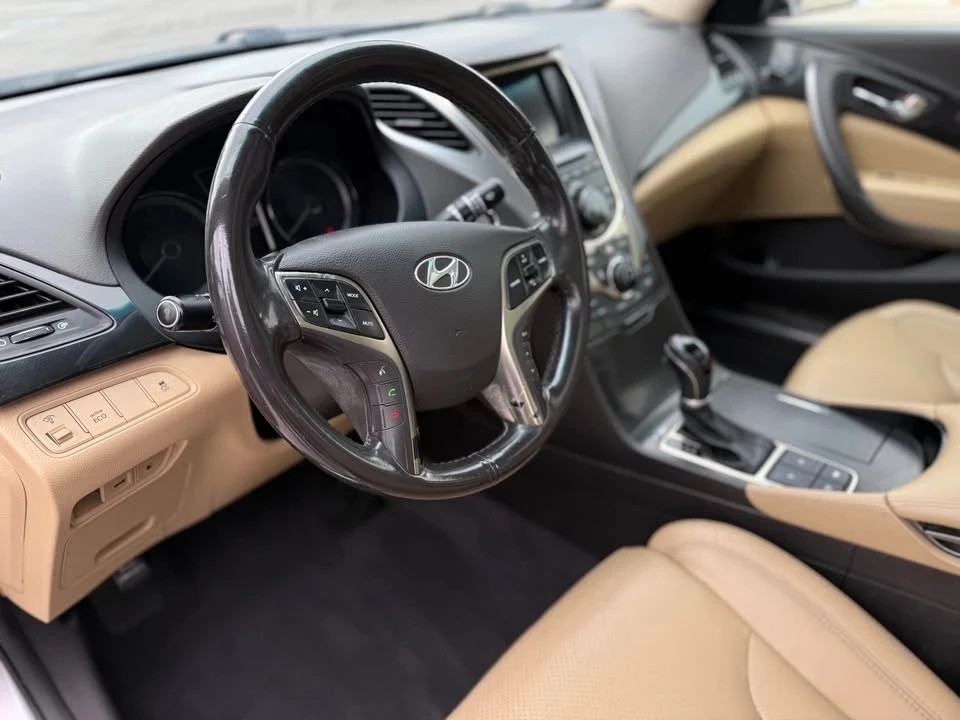 2014 Hyundai Azera - Image 17 of 20