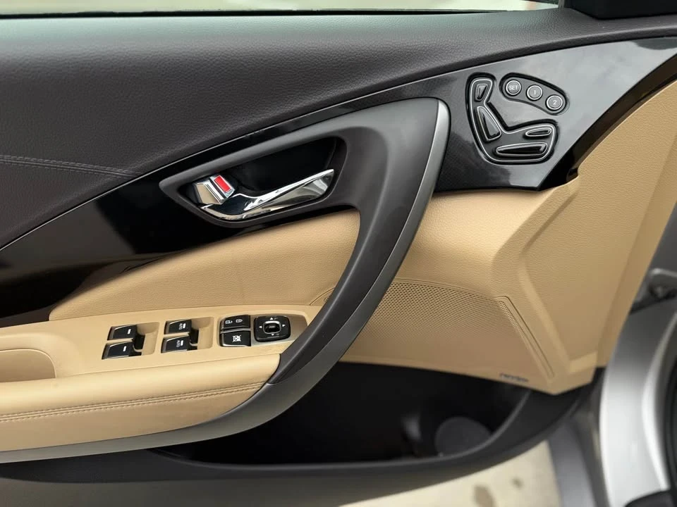 2014 Hyundai Azera - Image 18 of 20