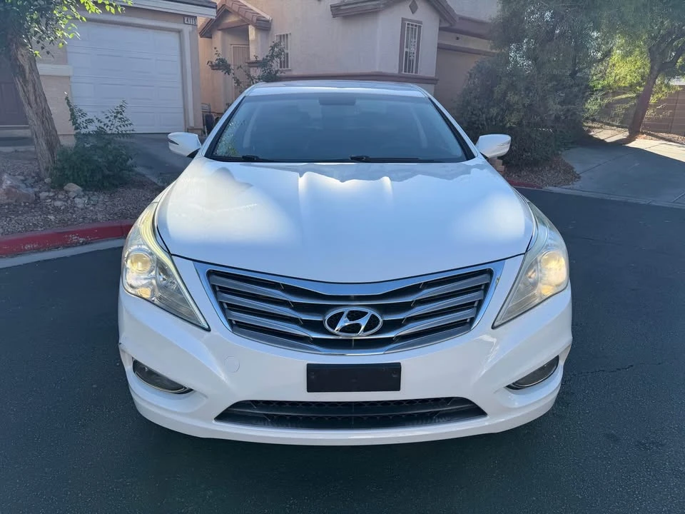 2014 Hyundai Azera - Image 2 of 17